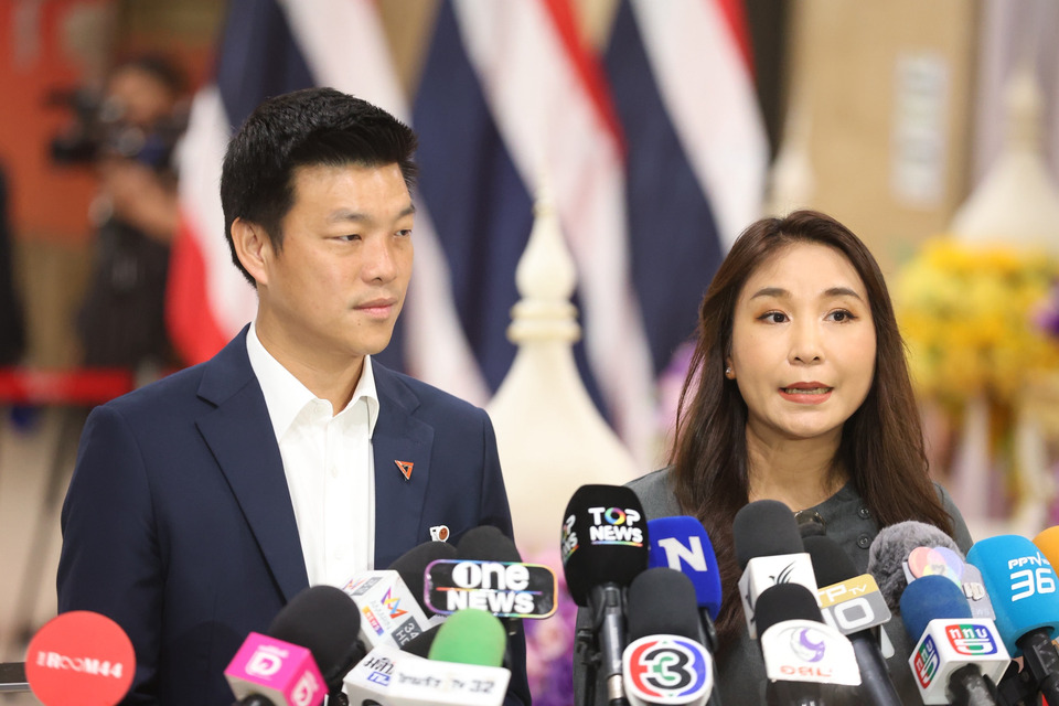 'เท้ง-ไหม' พร้อมซักงบฯ 70 จัดหนัก 3 วัน ชี้งบฯ ดีแค่ภาพรวม แต่ไร้ลงทุนใหม่ ไม่หวั่นองครักษ์พิทักษ์นาย