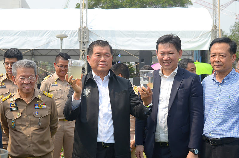 รมช.มหาดไทย ตรวจเยี่ยมจัดการระบบบำบัดน้ำเสียชุมชนท่าจีน
