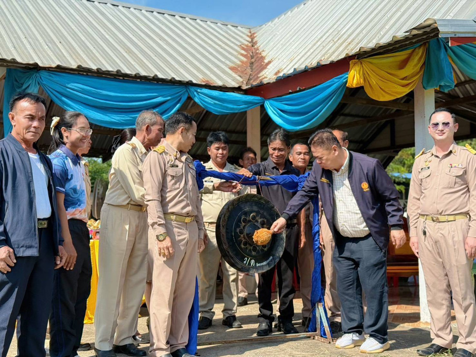 “สส.หมู วิรัช” เปิดกีฬาสีโรงเรียนขมิ้นราษฎร์สงเคราะห์ ส่งกำลังใจลูกหลานนักเรียน เสริมสุขภาพ-สามัคคี