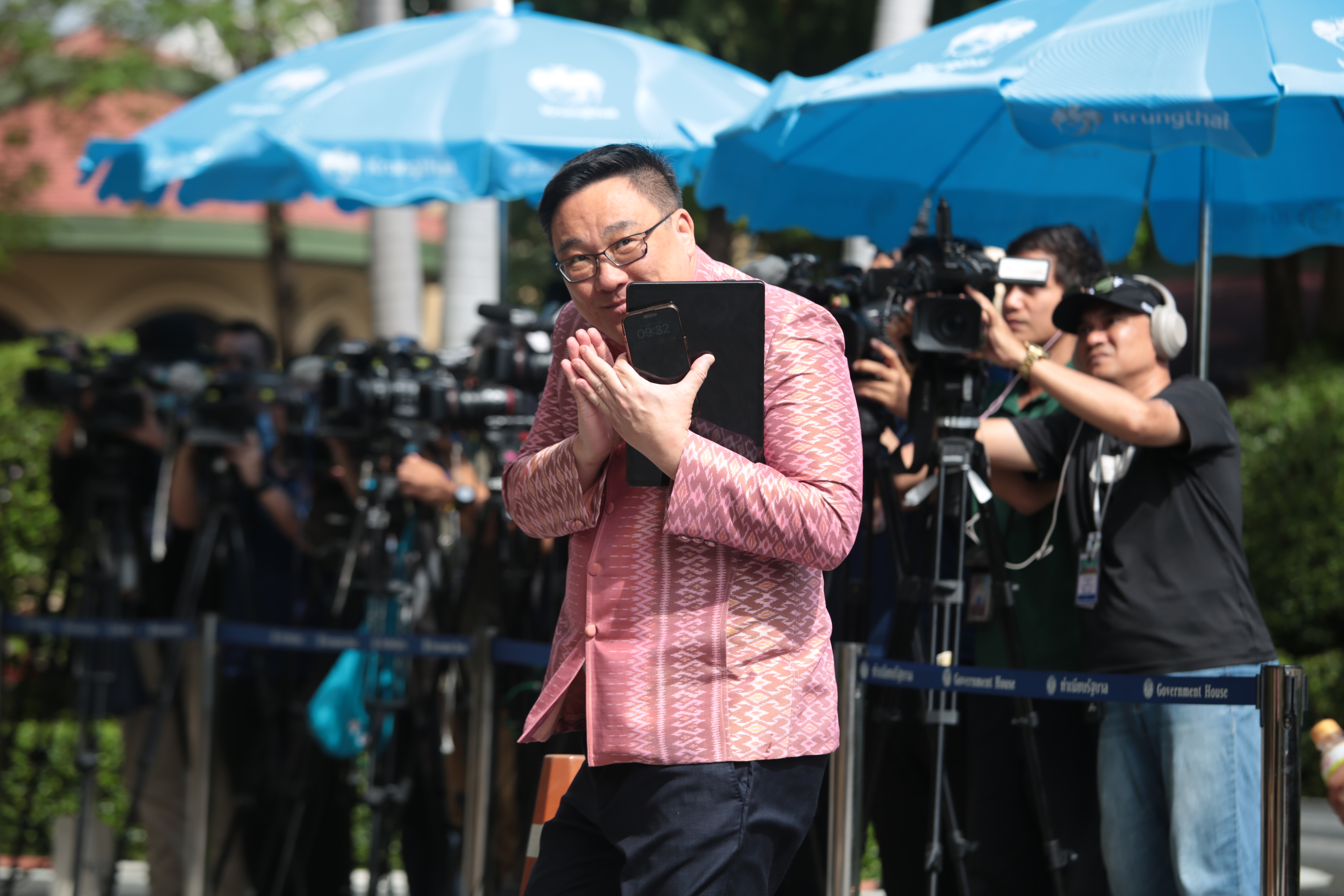 "จุลพันธ์" ปัดรัฐบาลตั้งธงตรวจสอบภาษี "แม่ค้าออนไลน์" ขอไม่พูดถึง "แม่ตั๊ก-ป๋าเบียร์" ย้ำทำตามกฎหมายเท่านั้น 