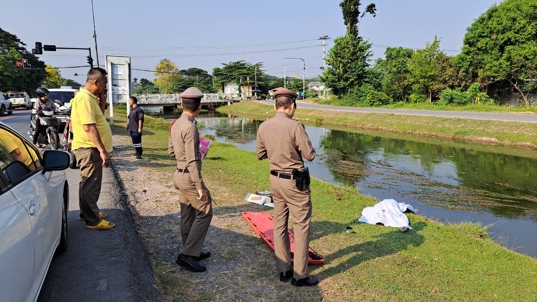 ราชบุรีพบศพลอยน้ำในคลองชลประทานข้างโรงพักโพธาราม