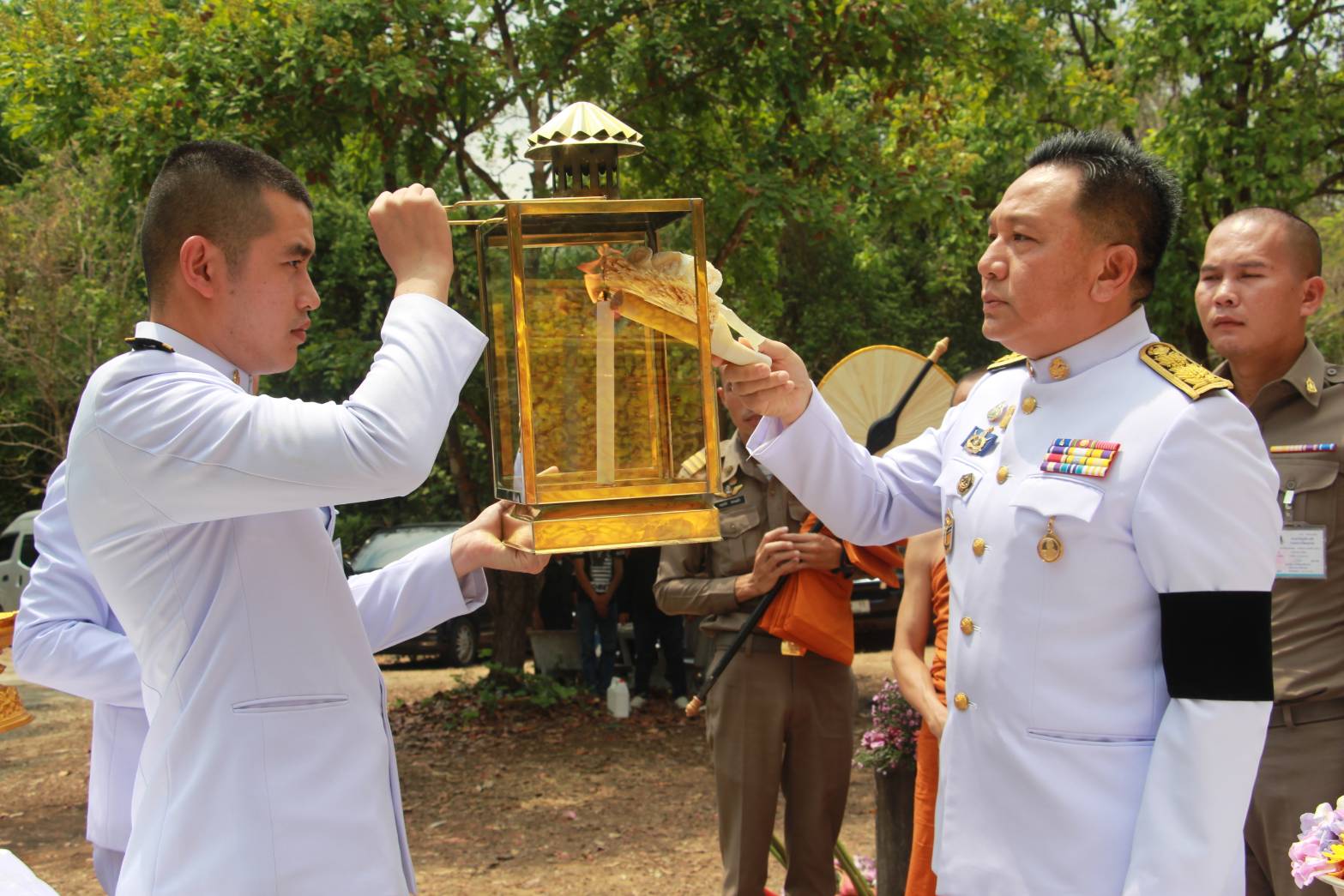 ในหลวง ทรงพระกรุณาโปรดเกล้าฯ พระราชทานเพลิงศพ เจ้าหน้าที่ดับไฟป่า อ.จอมทอง