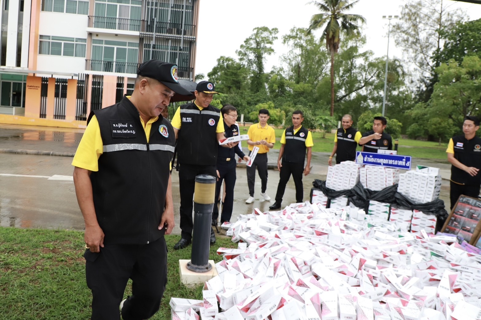 จับกุมบุหรี่ต่างประเทศและบุหรี่ไฟฟ้าลักลอบนำเข้าส่งทางไปรษณีย์มูลค่ากว่า 8 ล้านบาทปลายทางกรุงเทพ