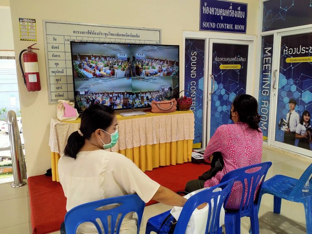 ร้อยเอ็ดเลือกตั้ง สว.ระดับอำเภอคึกคัก ผู้สมัครมารายงานตัวพร้อมเพรียง