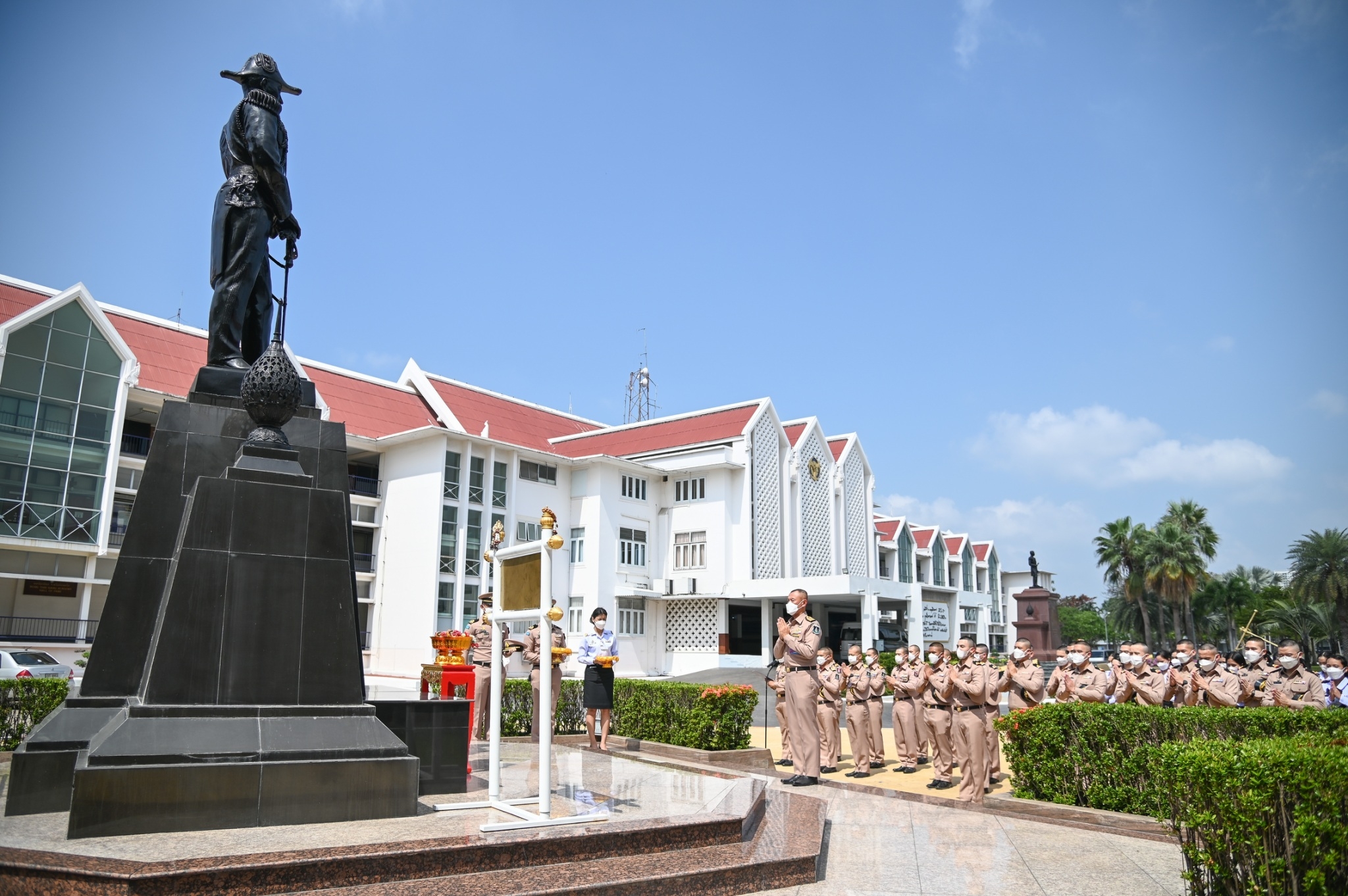 โรงเรียนนายเรือเปิดการฝึกอบรมข้าราชการกลาโหมพลเรือนชั้นสัญญาบัตร 