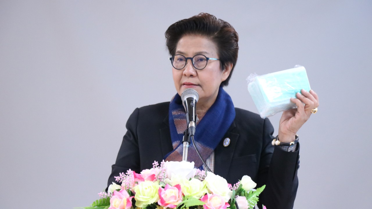 โรงเรียนมัธยมโคราชใช้น้ำเย็นเข้าลูบ​ นักเรียนสุรนารีและบุญวัฒนาแต่งชุดไปรเวท สร้างบรรยากาศชื่นมื่น