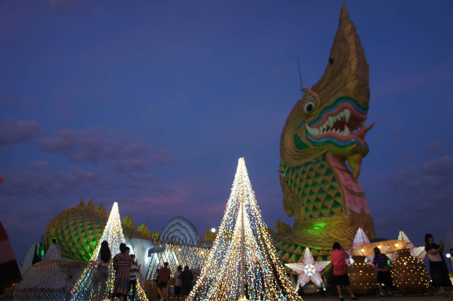 จังหวัดยโสธร ร่วมกับ อบจ.  ประชาสัมพันธ์ส่งเสริมการท่องเที่ยวในเขตพื้นที่จังหวัดยโสธรกระตุ้นเศรษฐกิจสู้โควิด-19 