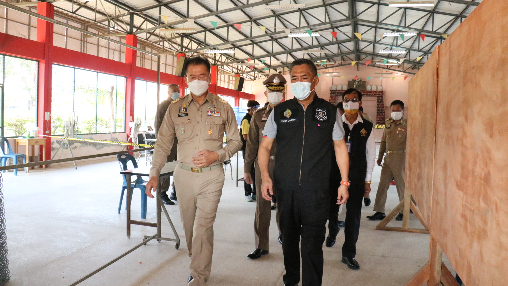 ประธานกกต.ตรวจเยี่ยมความพร้อมเลือกตั้งอบต.ที่โคราช  เผยคำร้อง 262 เรื่อง-ซื้อเสียง 89 เรื่อง-อิทธิพล คุกคาม 62 เรื่อง 