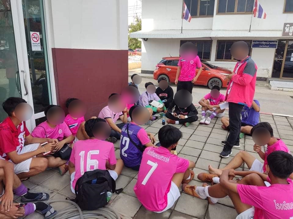 สานฝันน้องๆ ร้านรองเท้ากีฬาแบรนด์ดัง รุดช่วยทีมฟุตซอล หลังโดนขโมยรองเท้ายกทีม