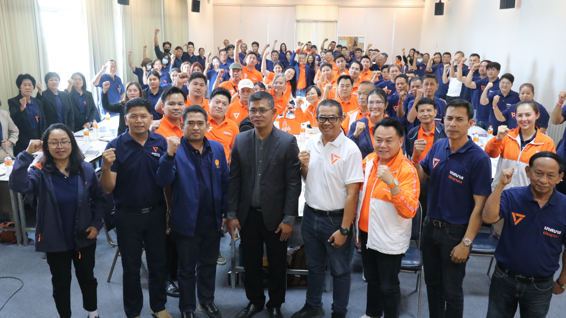 ด้อมส้มโคราชส่งขุนพลลงชิงชัย 10 สนามเลือกตั้งเทศบาลวางทีเด็ดสอนกลยุทธ์ปักธงท้องถิ่น
