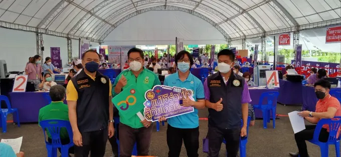 ม.แม่โจ้ ฉีดวัคซีน AstraZeneca ให้บุคลากรวันแรก 474 ราย 