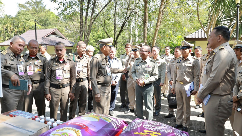 องคมนตรี เยี่ยมชมโครงการอุทยานธรรมชาติวิทยาอันเนื่องมาจากพระราชดำริ อำเภอสวนผึ้ง จังหวัดราชบุรี 
