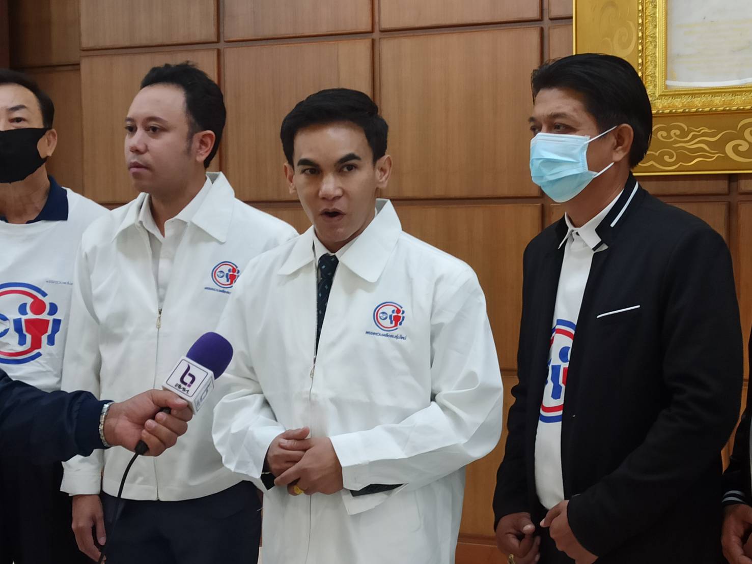 "พลังอนาคต" ควบรวม "พรรครวมพลังคนรุ่นใหม่"  เตรียมส่งผู้สมัครเลือกตั้งกทม.- ส.สให้ครบ 350 เขตทั่วประเทศ
