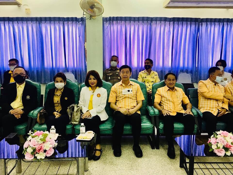 สมาชิกวุฒิสภา ลงพื้นที่รับฟังความคิดเห็นประชาชนที่จังหวัดอ่างทอง