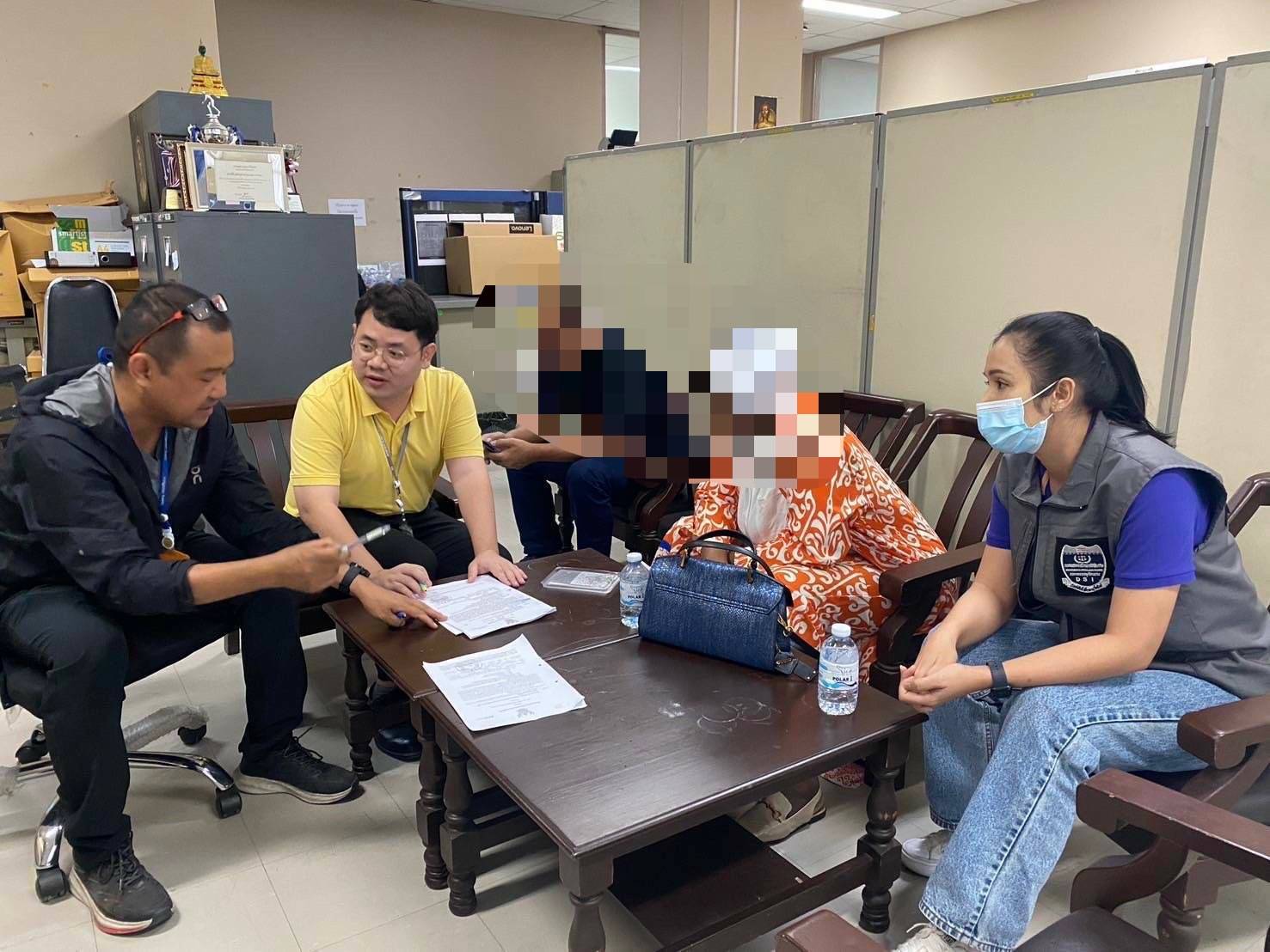 จับกุมแก๊งคนดำค้ามนุษย์ข้ามชาติจัดหาหญิงค้าประเวณีในแหล่งธุรกิจดังกลางกรุง