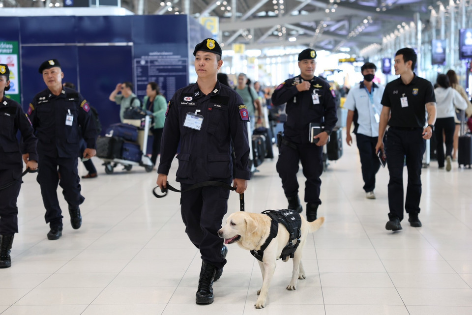 AOT ยกมาตรการรักษาความปลอดภัย ผนึกกำลังตำรวจ K-9 สกัดลักลอบลำเลียงยาเสพติดสนามบินสุวรรณภูมิ