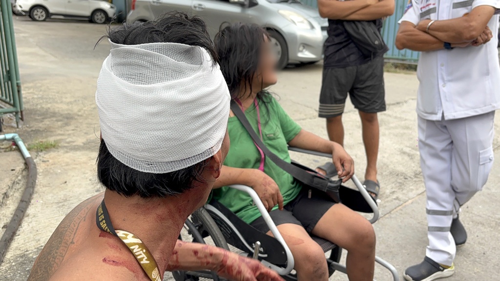 พูดไม่เข้าหู!! อดีตทหารพิการถูกขวดฟาดหัวเลือดท่วม