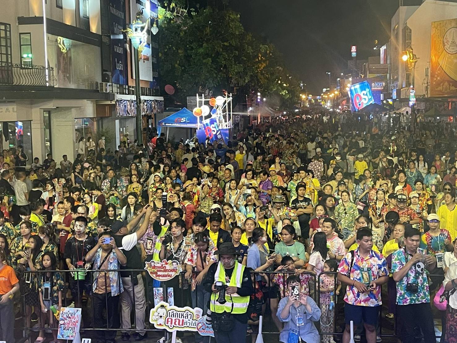 "สคล." ถอดบทเรียน "สงกรานต์" พบกว่า 73 จุด ปล่อยผีธุรกิจน้ำเมาเดินสายทำมิวสิค มาร์เก็ตติ้ง ทั่วไทย 