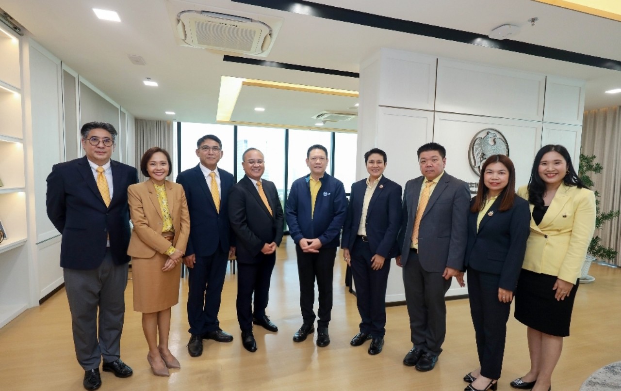 เลขาธิการ คปภ. พร้อมคณะผู้บริหารสำนักงาน คปภ. เข้าพบ ปลัดกระทรวงการคลัง เพื่อสวัสดีปีใหม่ ปีพุทธศักราช 2568