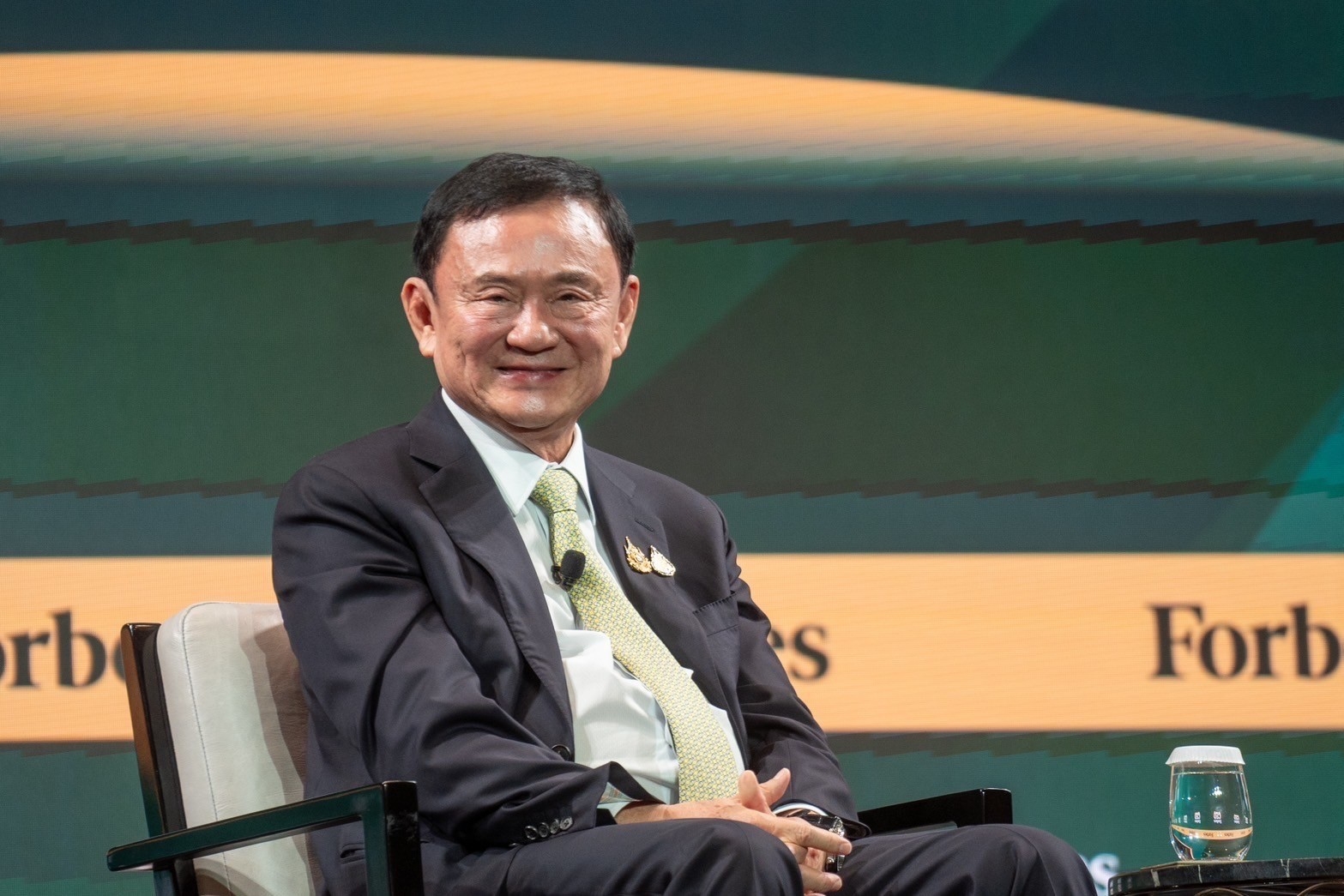 "พันแสง" ชวนมอง "ดีลลับ" ยังไม่ล่ม มติศาลรธน.ต่อวีซ่าให้ "ทักษิณ" !