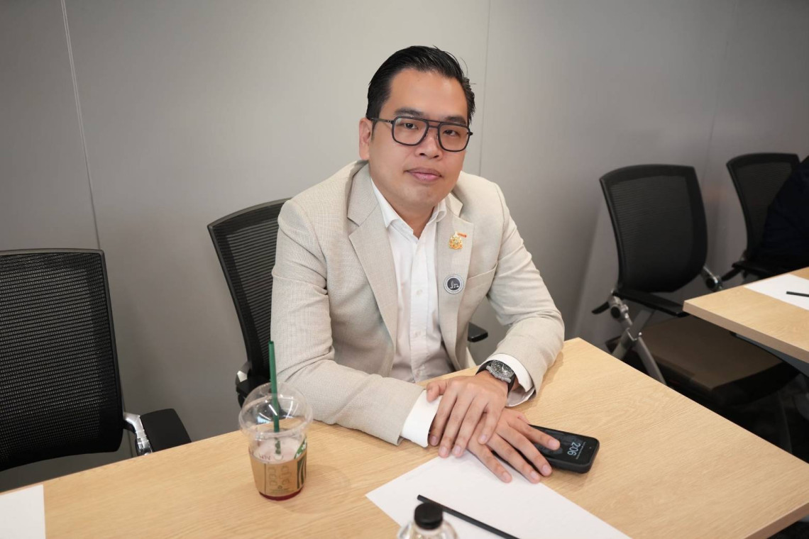 "พายุ เนื่องจำนงค์" โพสต์โต้ฝ่ายค้านปมนายกฯ "หนีสภา"