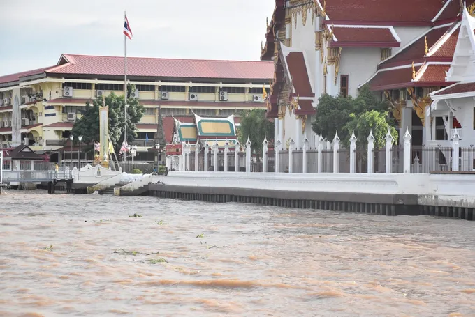 อัปเดตแนวรับสถานการณ์น้ำ กทม. ยัน ยังไม่กังวล มั่นใจ เคลียร์น้ำท่วมใน 3 ชั่วโมง