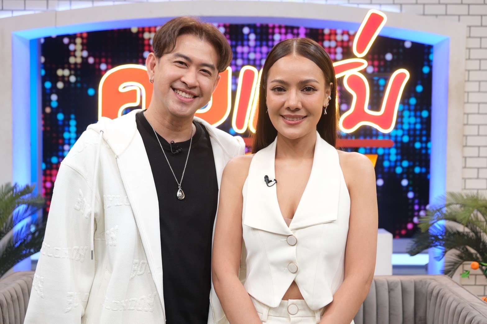 "แจ๊ค ธนพล" ควง "เอม รมิดา" เปิดใจแต่งฟ้าแล่บ 28 ก.พ.นี้ ยันไม่ได้ท้อง 