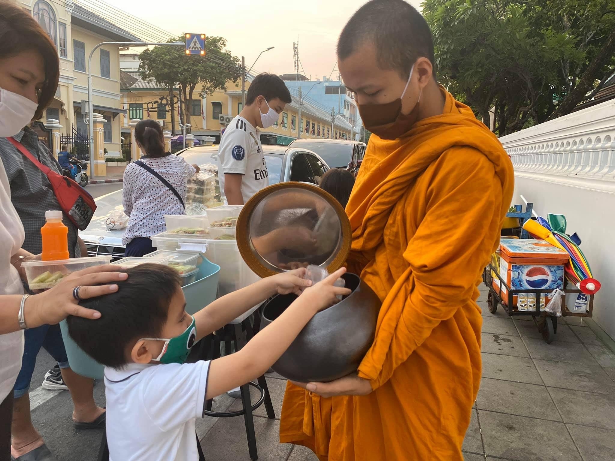 “ส่งบุญออนไลน์” ธุรกิจเทรนด์ใหม่ในยุคโควิด-19