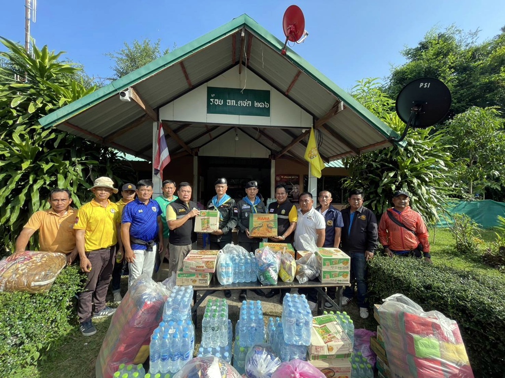 ผนึกกำลังช่วยเหลือ! ผู้นำท้องถิ่นกาฬสินธุ์ร่วมส่งสิ่งของช่วยศูนย์พักพิง จ.บุรีรัมย์