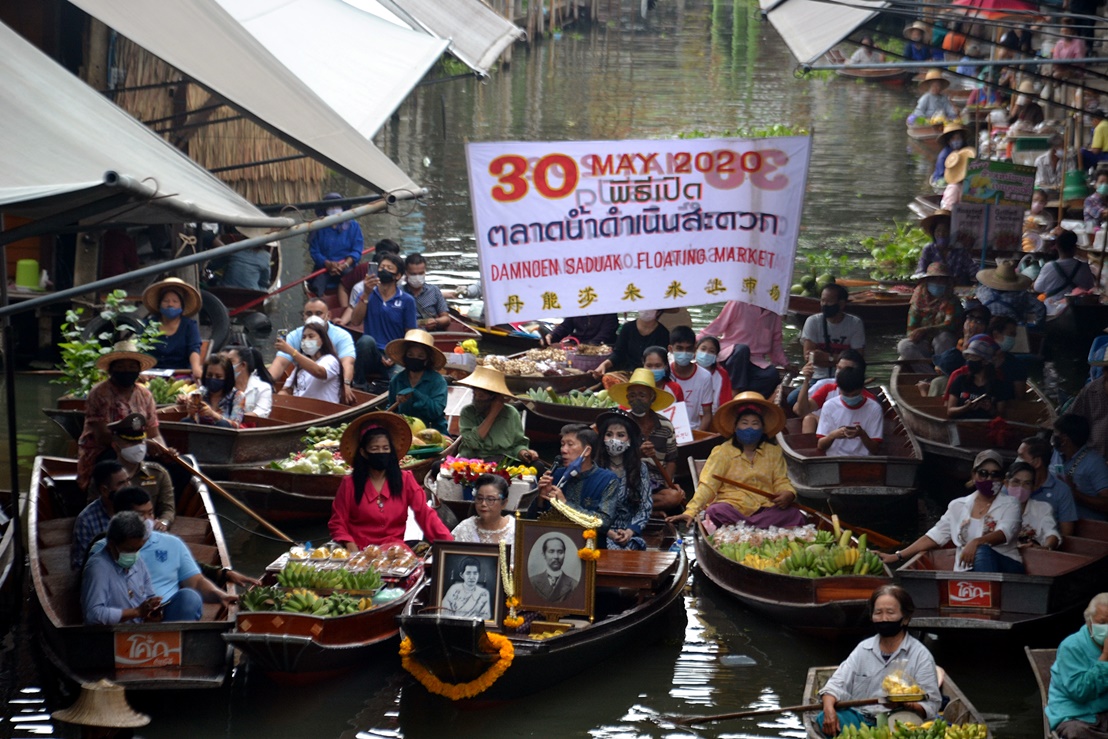  เปิดตลาดน้ำดำเนินสะดวก  เว้นระยะ-ไทยชนะ รองรับนักท่องเที่ยว