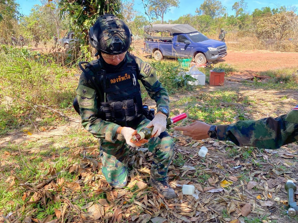 “กองทัพเรือ” ประณาม “กัมพูชา” ฝ่าฝืนกติกาสากล วางทุ่นระเบิดสังหารบุคคลดัดแปลง หวังทำร้ายทหารไทย