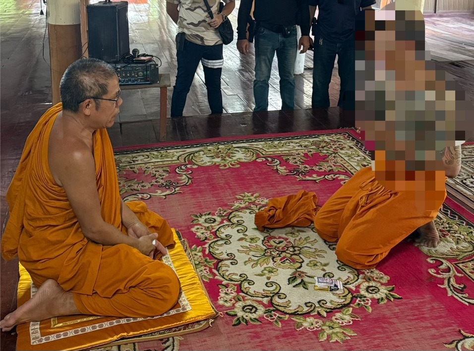 ปกครองเมืองสุพรรณฯ บุกวัดตรวจพระต้องสงสัย พบยาบ้า-ฉี่ม่วง อึ้งประวัติเคยติดคุกคดียา 15 ครั้ง