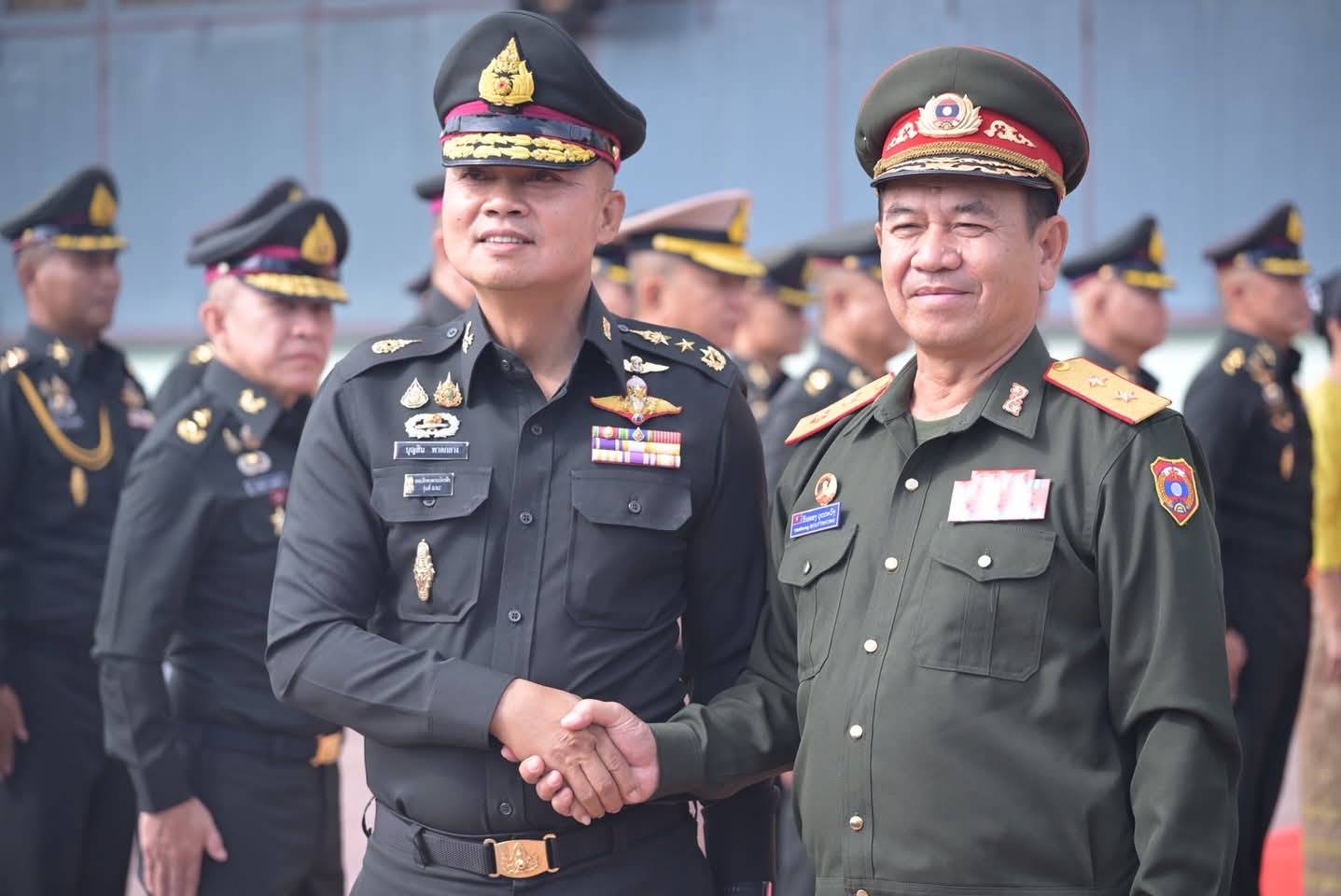 แม่ทัพภาคที่ 2 ต้อนรับ รองหัวหน้ากรมใหญ่เสนาธิการ กองทัพประชาชนลาว 
