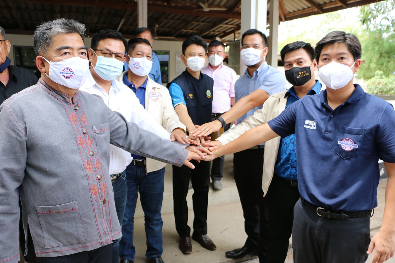 สส.พปชร.3 จังหวัดออกโรงเจรจาสงบศึกชาวนาพิจิตร​ กำแพงเพชร​ นครสวรรค์​  บุกชลประทานจ่อเปิดศึกแย่งน้ำ