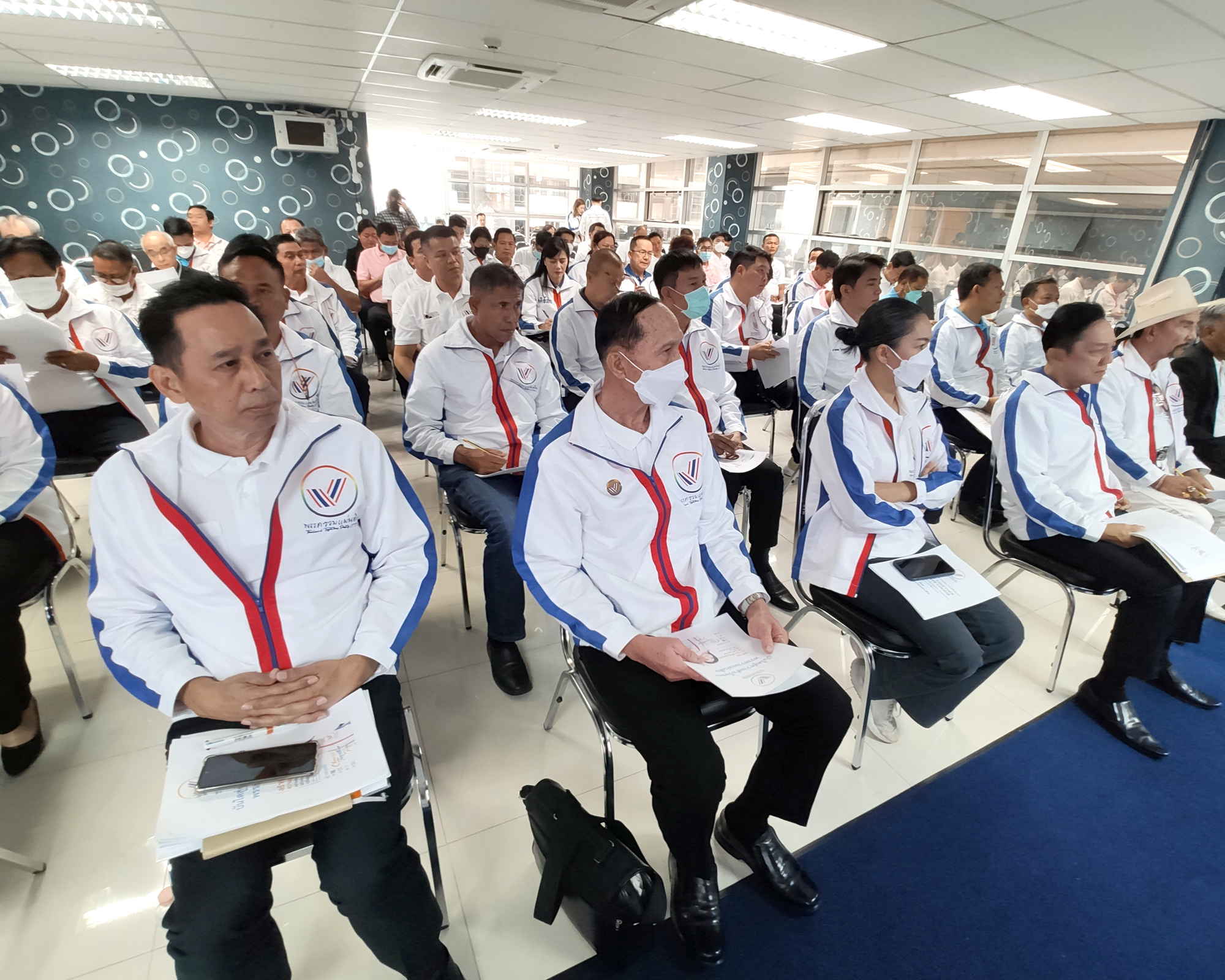 เดินหน้าจัดทัพ!!พรรครวมแผ่นดิน จัดอบรม-ปฐมนิเทศ ให้ความรู้กฎหมายเตรียมพร้อมสู้ศึกเลือกตั้ง