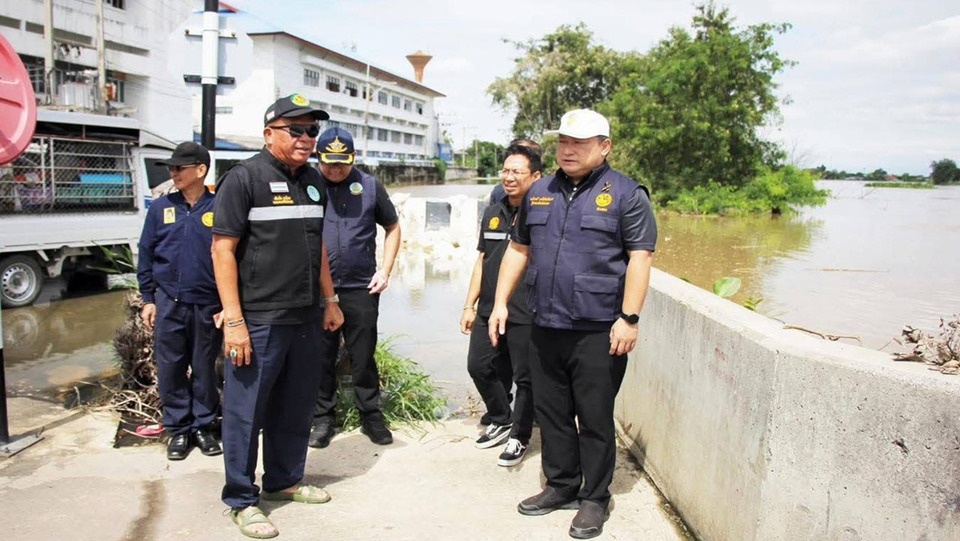 เทศบาลอ่างทองเร่งเฝ้าระวังน้ำเจ้าพระยาสูงขึ้น หลังเขื่อนเพิ่มการระบาย หวั่นกระทบเขตเศรษฐกิจ
