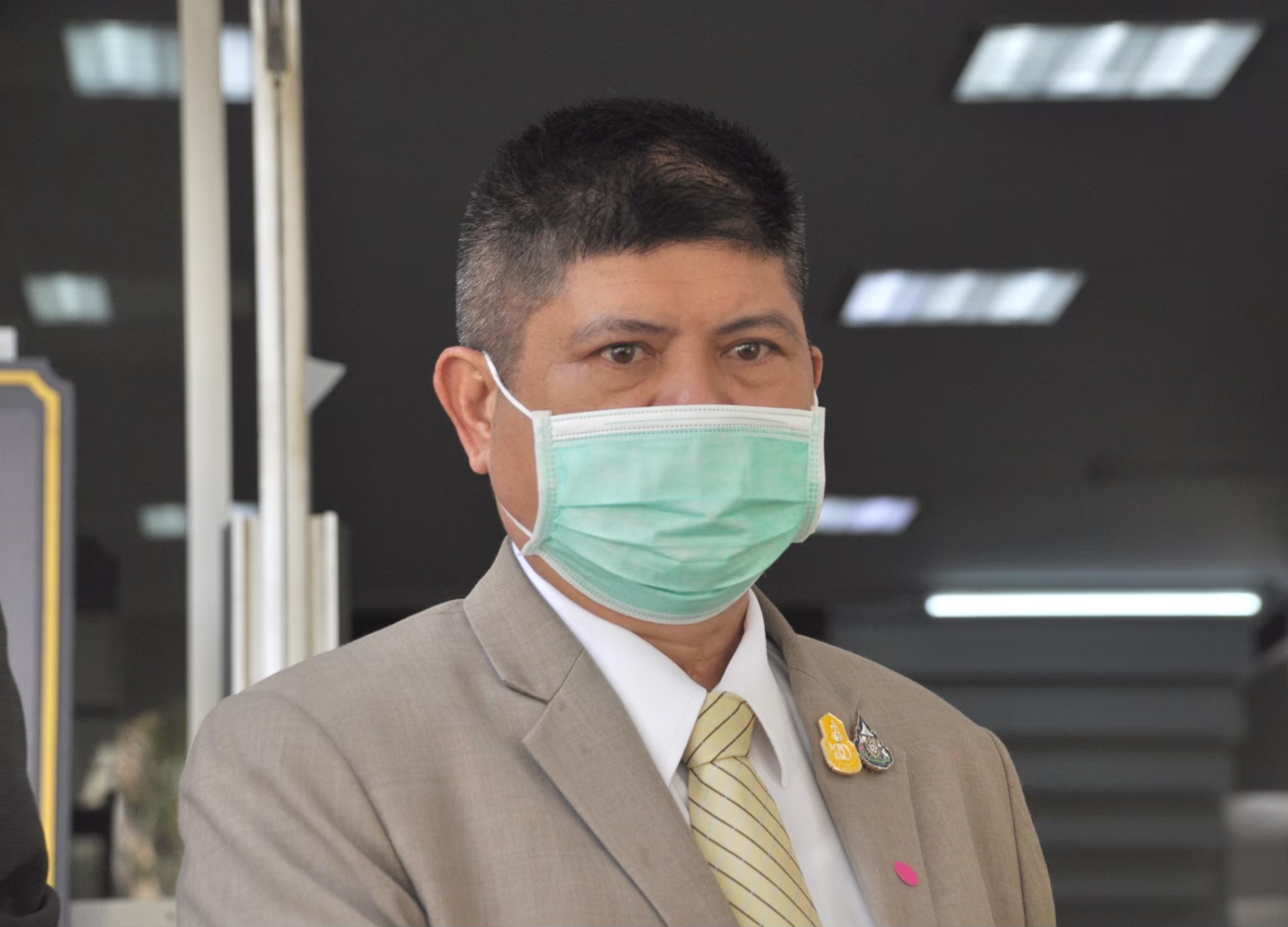 "เสกสกล" ไล่ "ปลอดประสพ" ย้อนดูราคาไข่ยุค "ยิ่งลักษณ์" พุ่งใบละเกือบ 5 บาท เตือนให้แก่อย่างมีคุณค่า