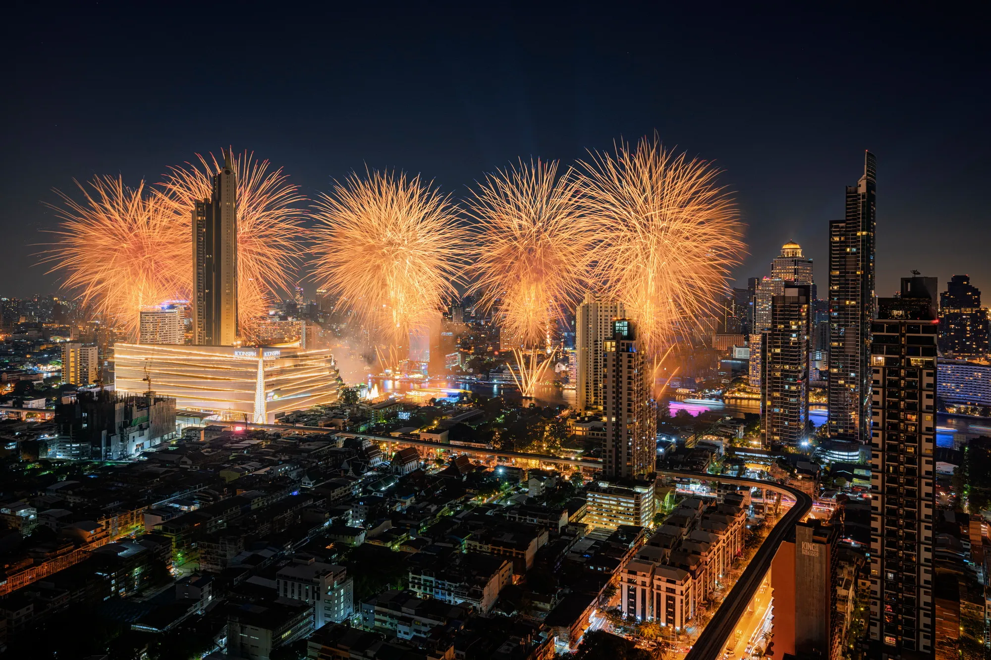  ผลงานภาพถ่ายโดย พีรกิตติ์ จิรเชษฐากุล ได้รับรางวัลรองชนะเลิศอันดับ 1