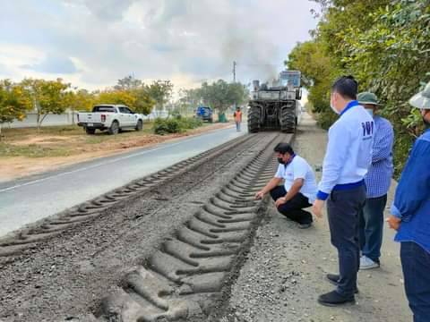อบจ.ยโสธรพัฒนาถนนเปลี่ยนลูกรังเป็นลาดยางและคอนกรีต