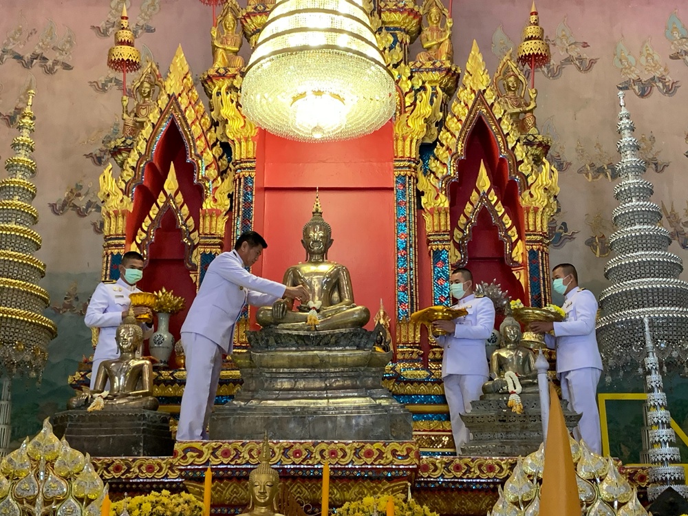 สมเด็จพระกนิษฐาธิราชเจ้า กรมสมเด็จพระเทพพระรัตนราชสุดาฯ พระราชทานน้ำสรงหลวงพ่อพระใส เนื่องในเทศกาลสงกรานต์ ปี 2563