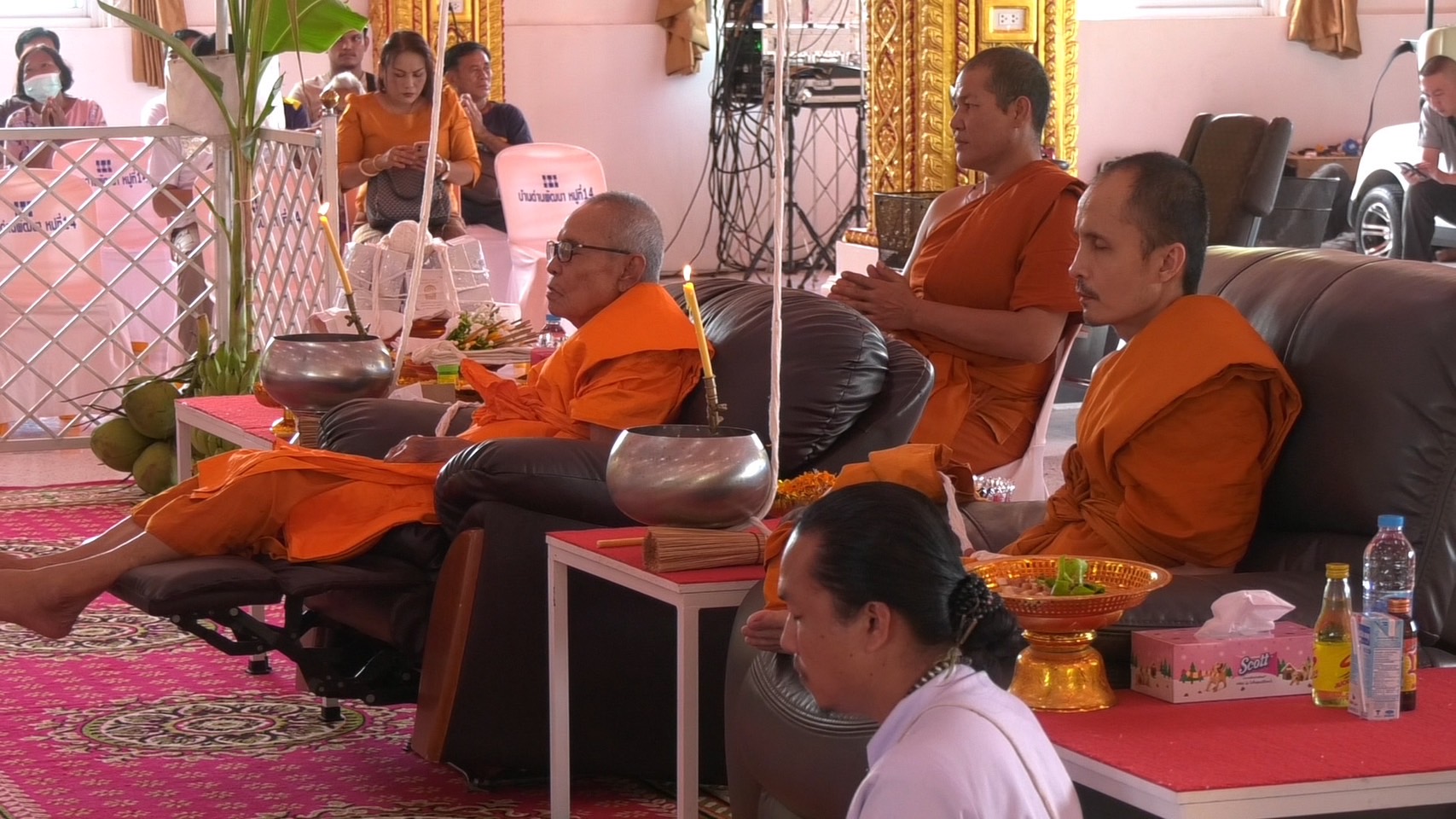 วัดบ้านด่านช่องทำพิธีพุทธาภิเษกวัตถุมงคล"หลวงปู่เฮง ปภาโส"สมทบทุนสร้างมณฑลรูปเหมือนองค์ใหญ่ที่สุดในโลก 