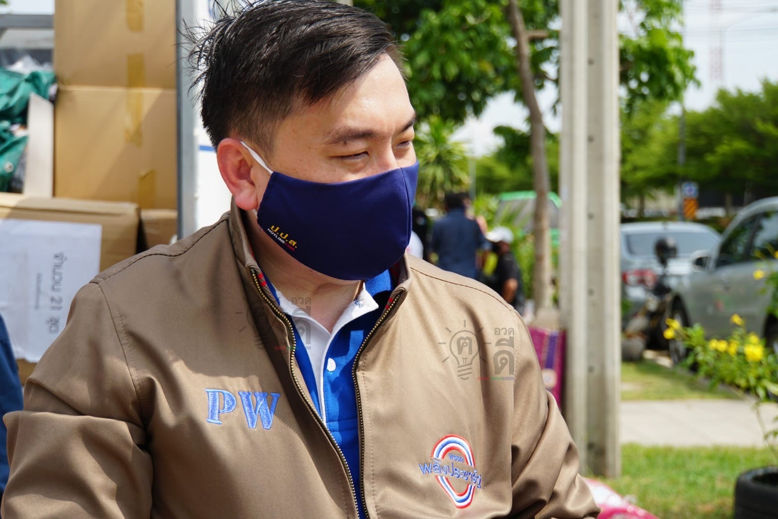 "สามารถ" ยก "ประวิตร" เหมือน "ป๋าเปรม" ผู้นำไม่ขึ้นเวทีดีเบต แต่ทำงานเก่ง พร้อมชน "เสรีพิศุทธ์" แทนไม่ต้องถึงมือ "บิ๊กป้อม" 