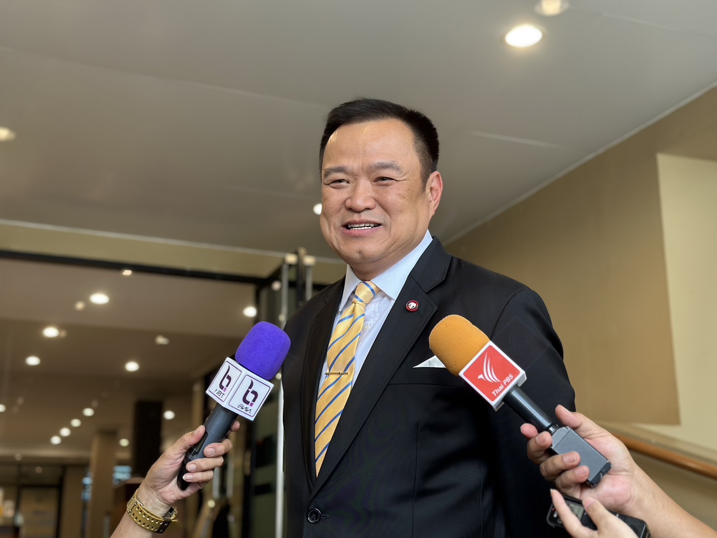 “อนุทิน” ยันโผภูมิใจไทย นิ่งแล้ว เผย สลค.แจ้งกรอกคุณสมบัติ บอกใจหายต้องจาก “ลุงตู่” หลังทำงานด้วยกันมา 4 ปี