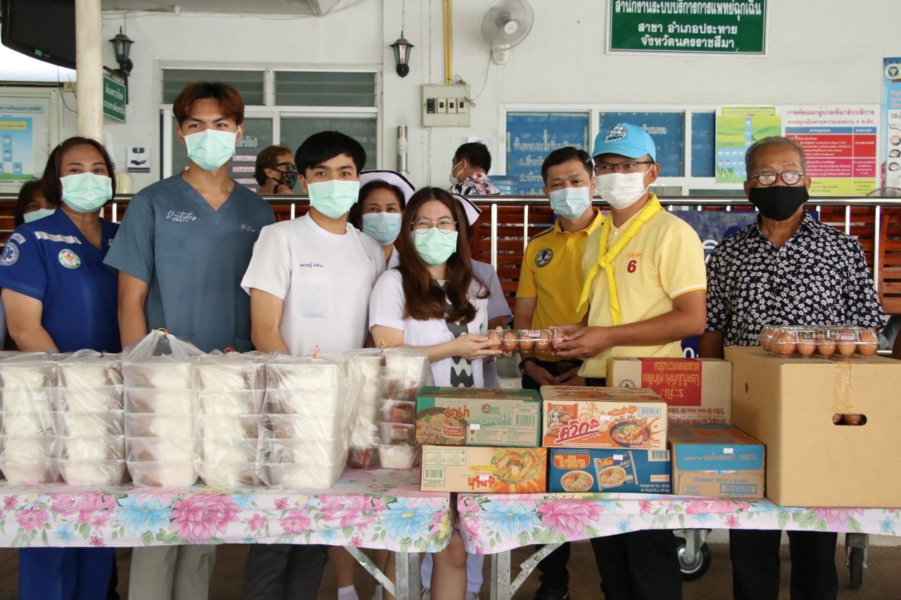 ตำรวจทางหลวงโคราช นำคาราวานปันสุข รุดช่วยเหลือน้องเก้าเด็กสู้ชีวิตลำพัง 