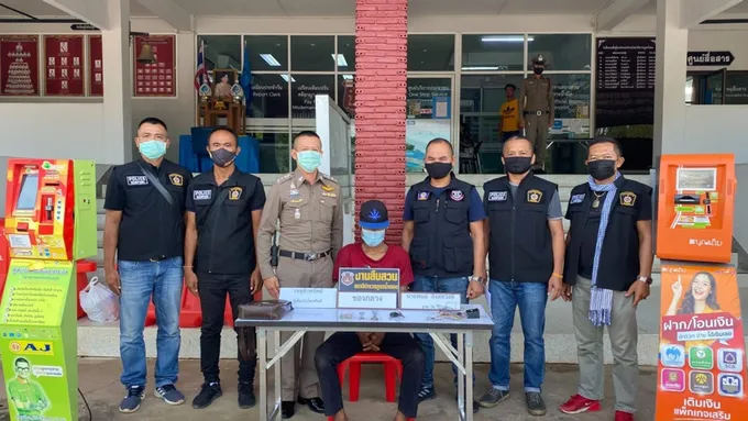 รวบหนุ่มใหญ่ขับกระบะตระเวนขโมยตู้เติมเงิน สารภาพสิ้นหาเงินเสพยา