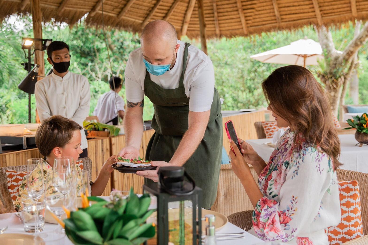 ‘ตรีสรา รีสอร์ท’ชวนลิ้มรสอาหารฝีมือ 3 เชฟดัง ภายใต้แคมเปญ Dine Good Do Good Week End
