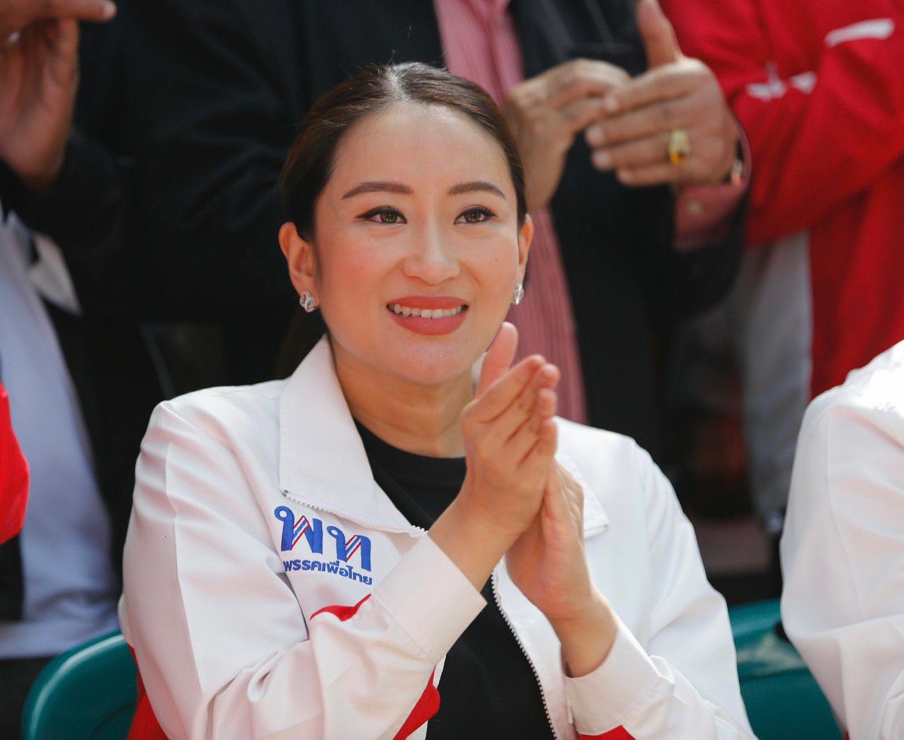 "สวนดุสิตโพล" เปิดผลสำรวจเลือกตั้ง 2566 ให้ "เพื่อไทย" ชนะขาด