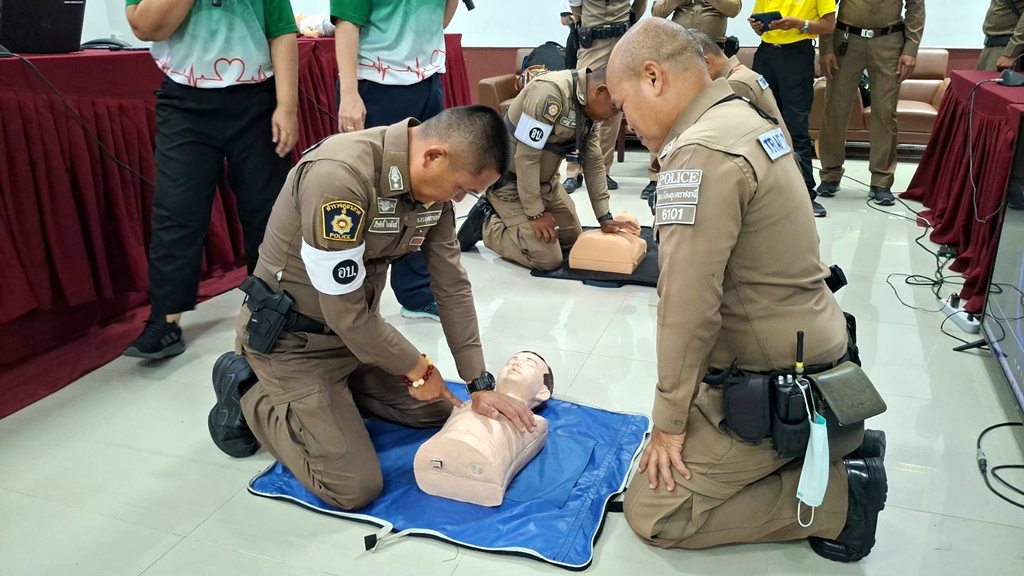 ตำรวจอุบลราชธานี อบรมกู้ชีพ ลดการสูญเสียชีวิตจากอุบัติเหตุ