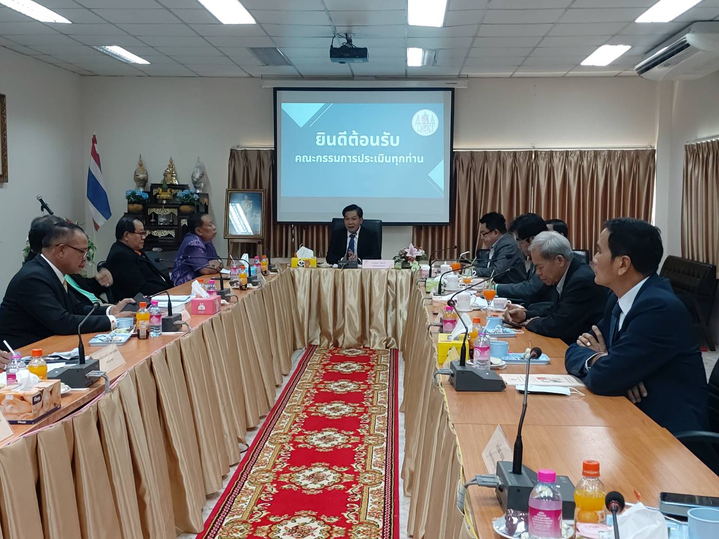 เลขาธิการคณะกรรมการการศึกษาขั้นพื้นฐาน ประเมินผลการปฏิบัติงานสำนักงาน สกสค.จังหวัดหนองคาย  