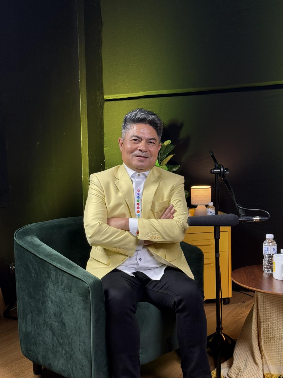 "เทพไท" ฟาด "2 พ่อลูก" รู้จักกาลเทศะหรือไม่ มาเคลื่อนไหวในสถานการณ์สู้รบ ไทย-กัมพูชา
